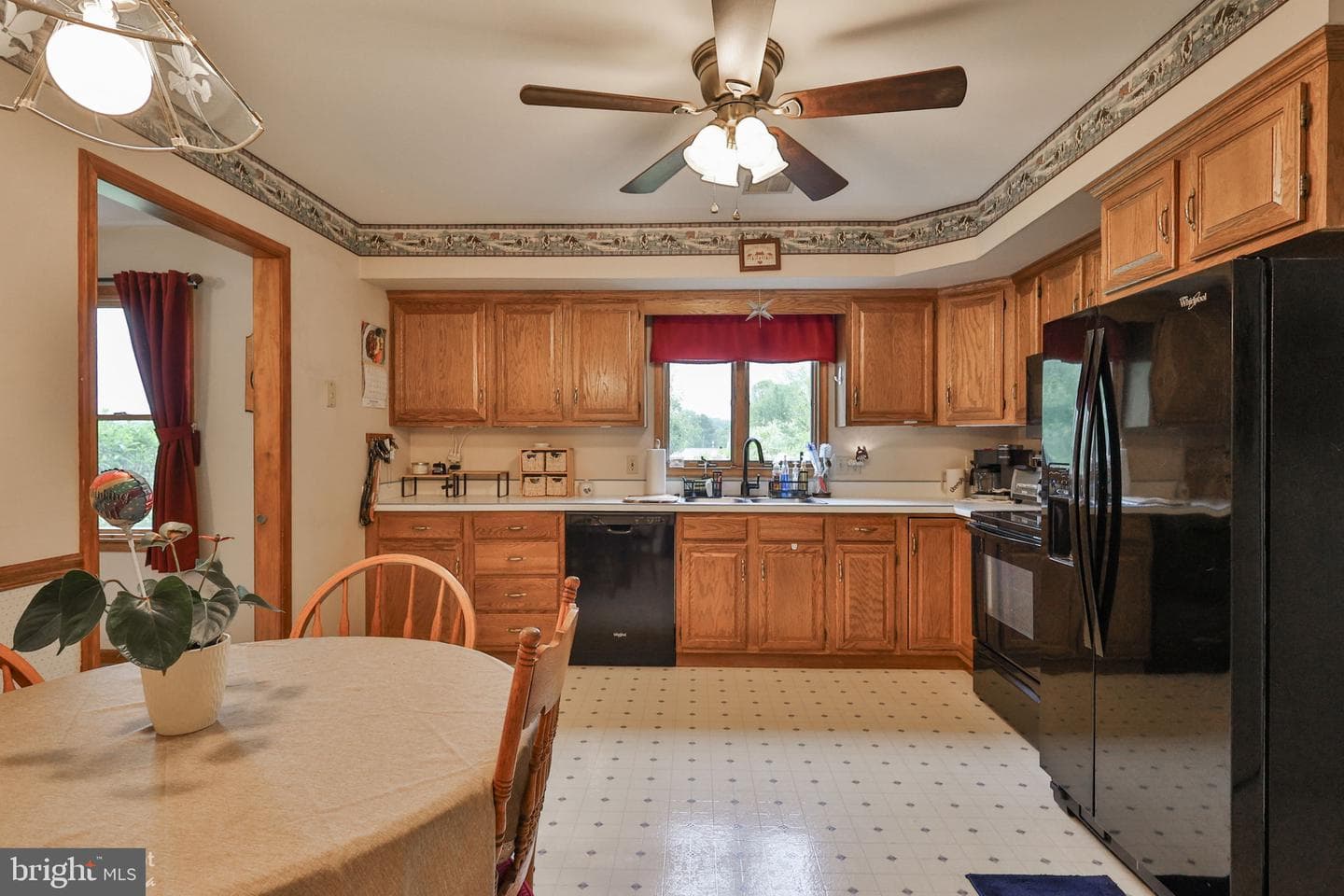 7049 Carriage Drive photo 13