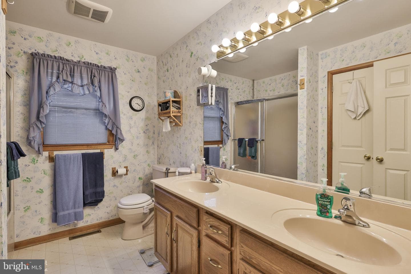 7049 Carriage Drive photo 19