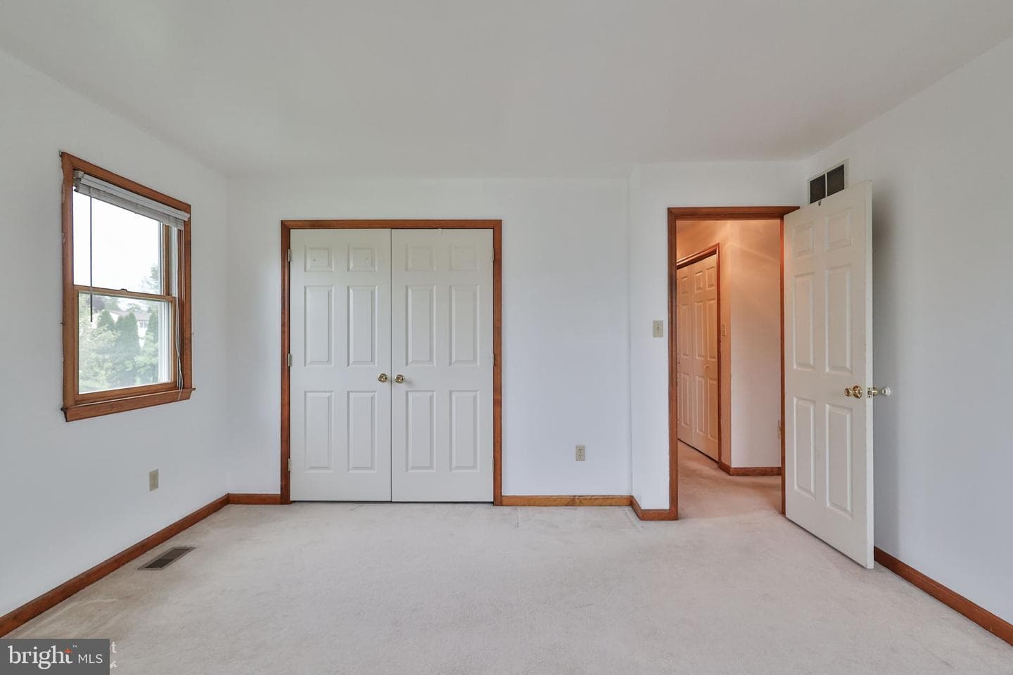 7049 Carriage Drive photo 21