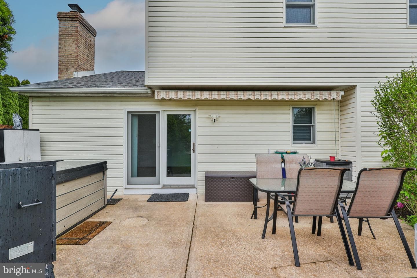 7049 Carriage Drive photo 32
