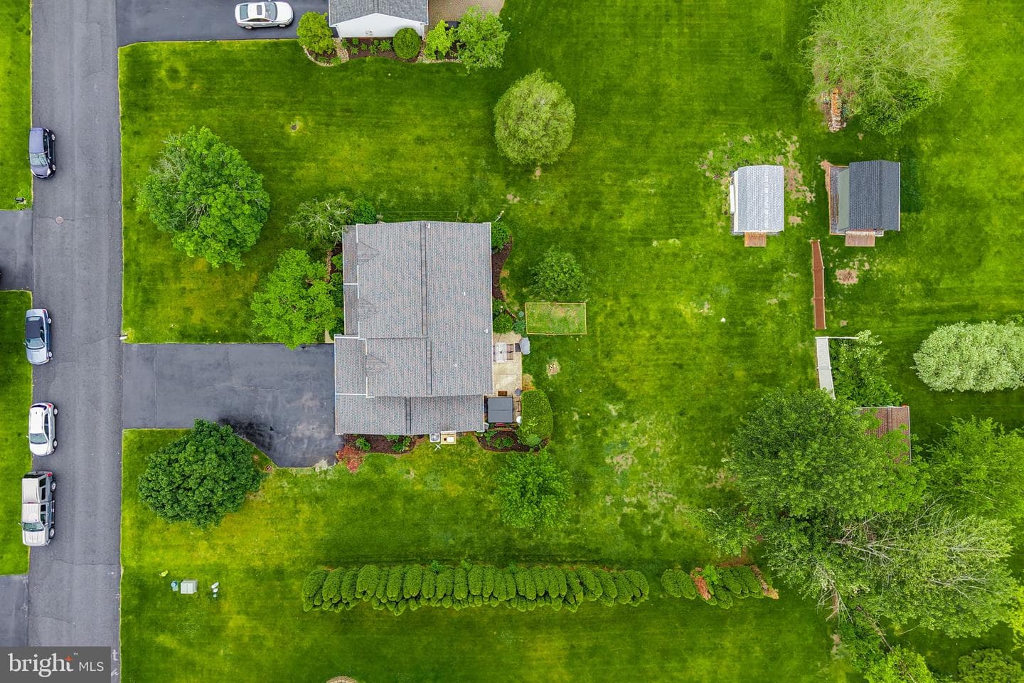 7049 Carriage Drive photo 39