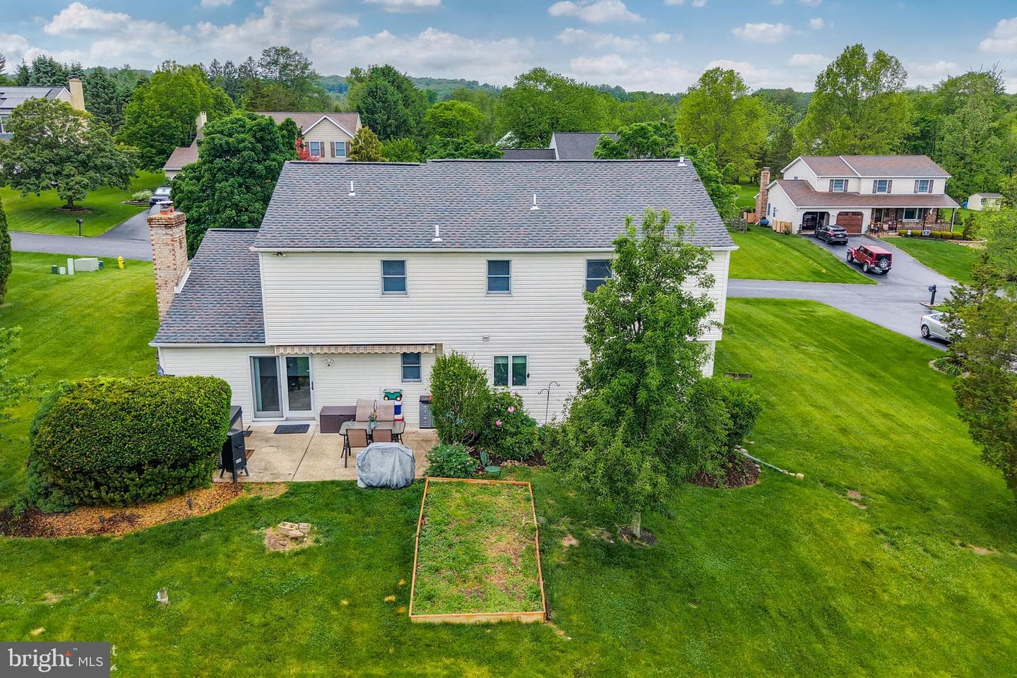 7049 Carriage Drive photo 40