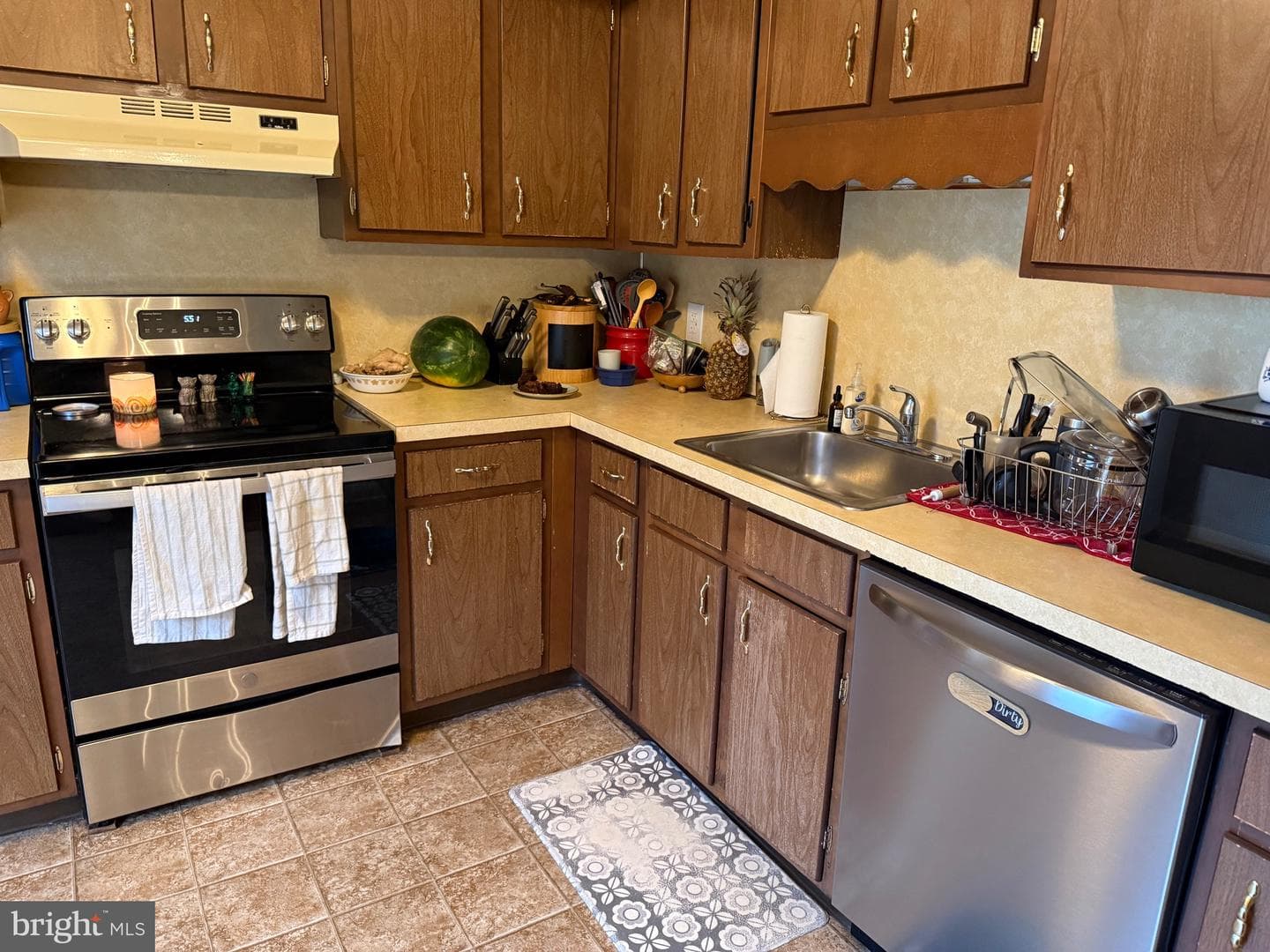243 Wood Street photo 7