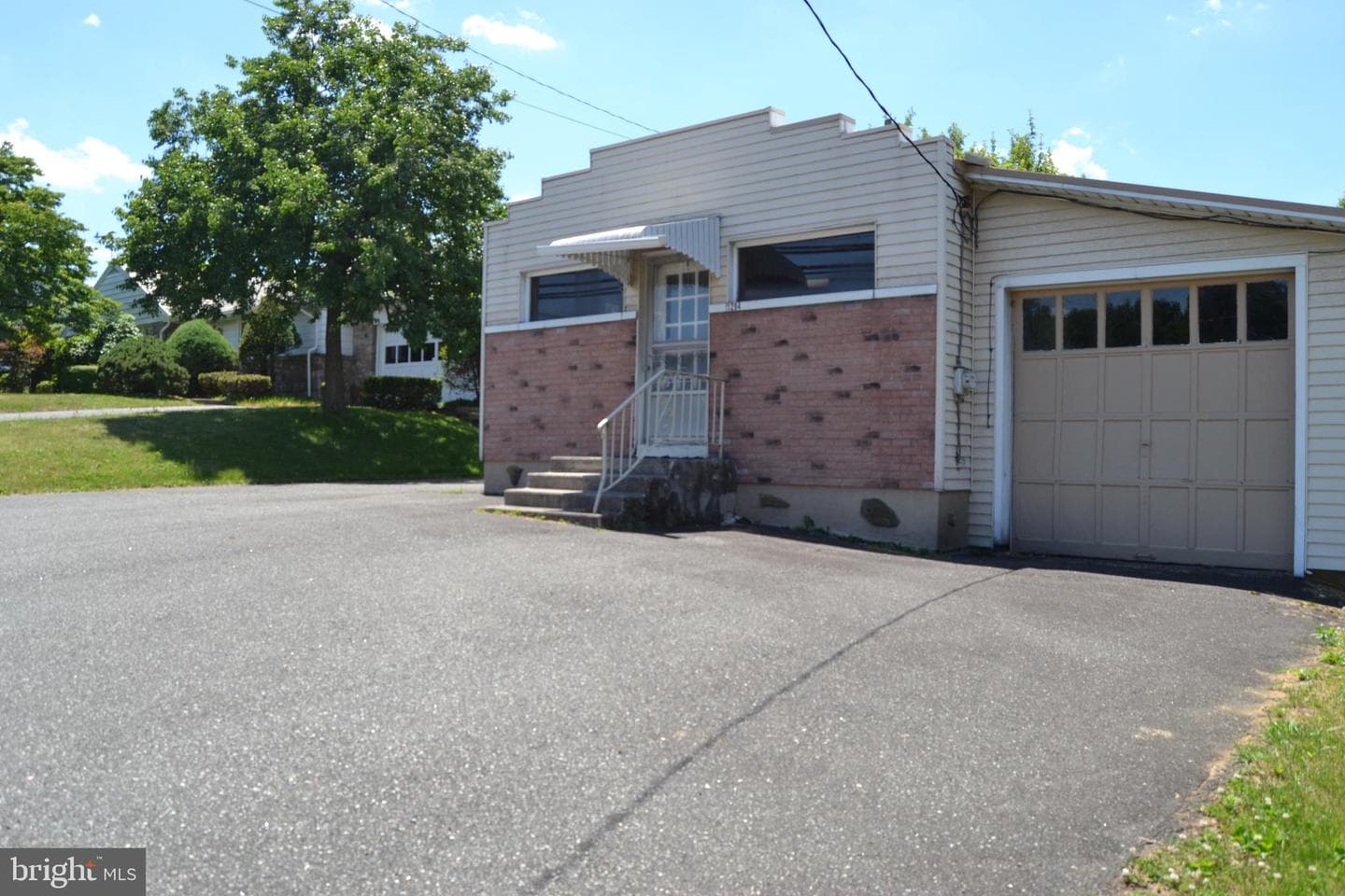 1294 Trexlertown Road photo 6