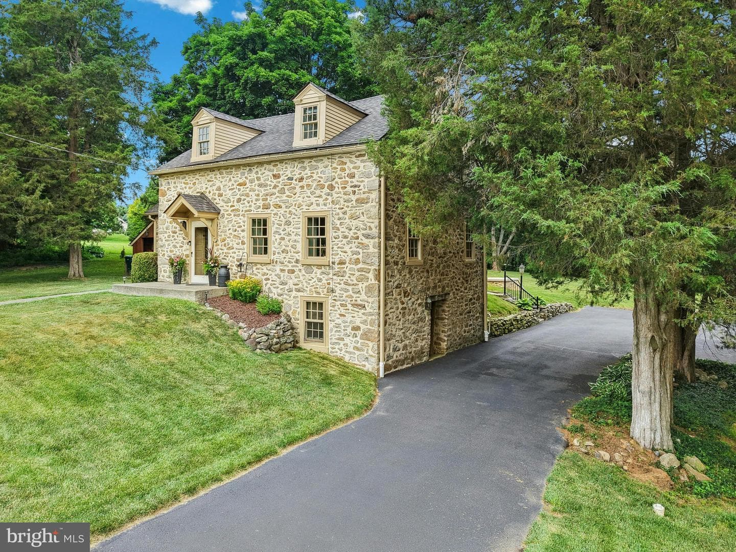 4925 Mill Road, Emmaus