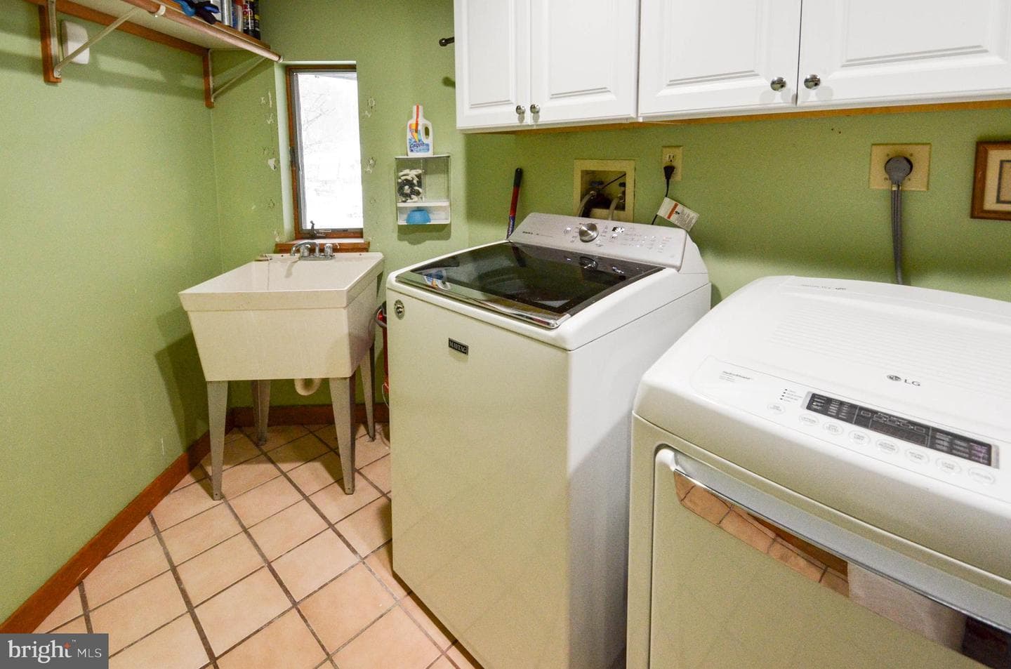 5061 Wendi Drive W photo 27