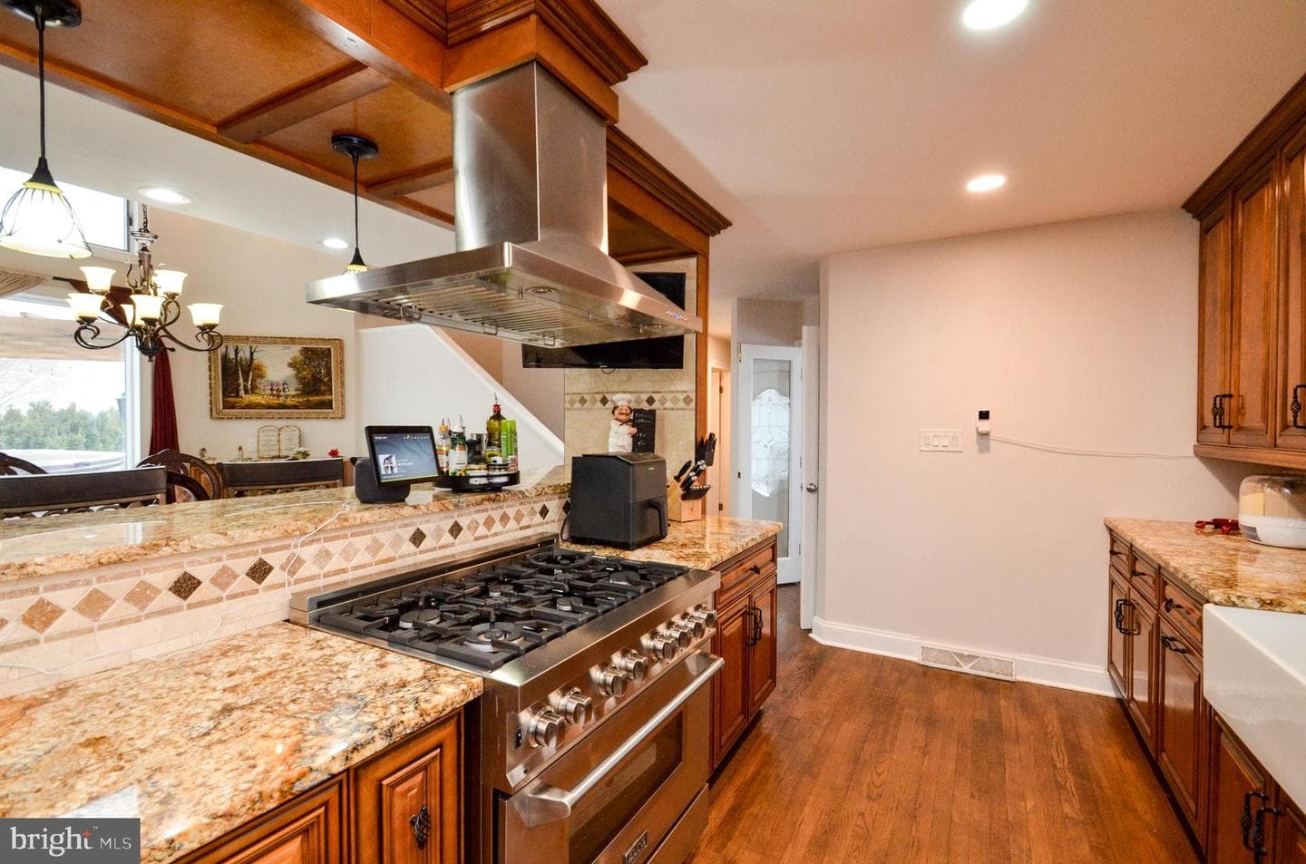 5061 Wendi Drive W photo 9