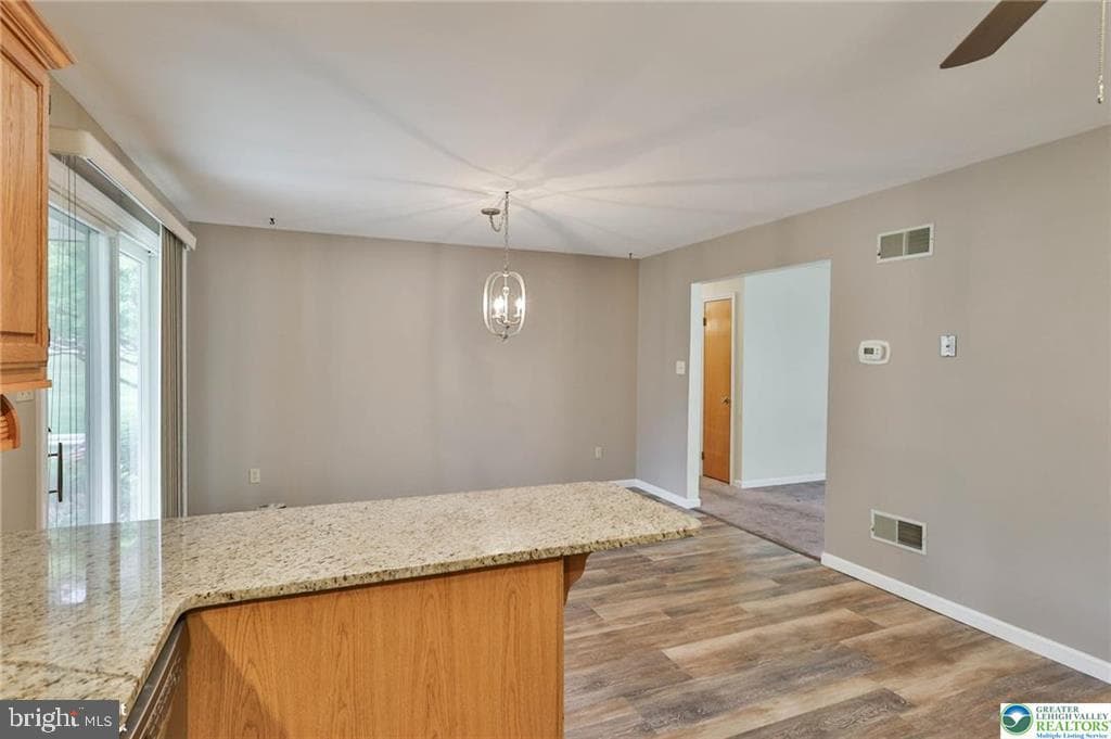 4354 Fieldstone photo 10