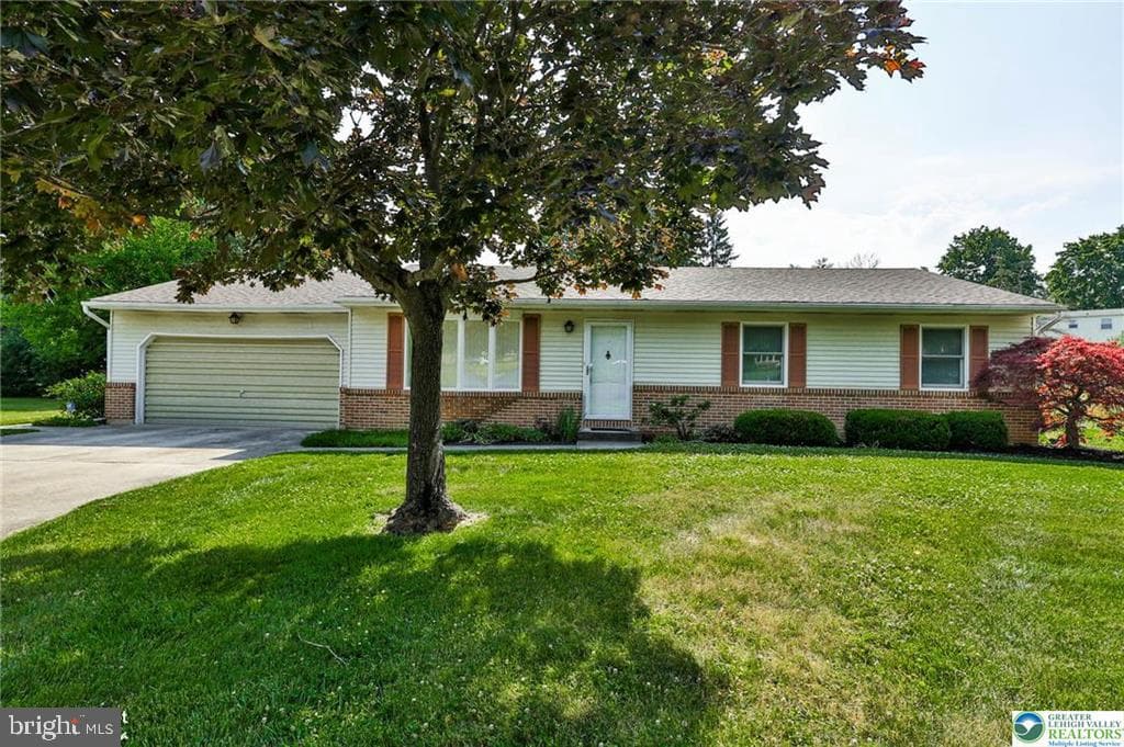 4354 Fieldstone photo 2