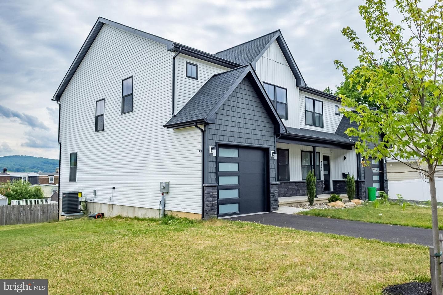 238 E Cumberland Street photo 11