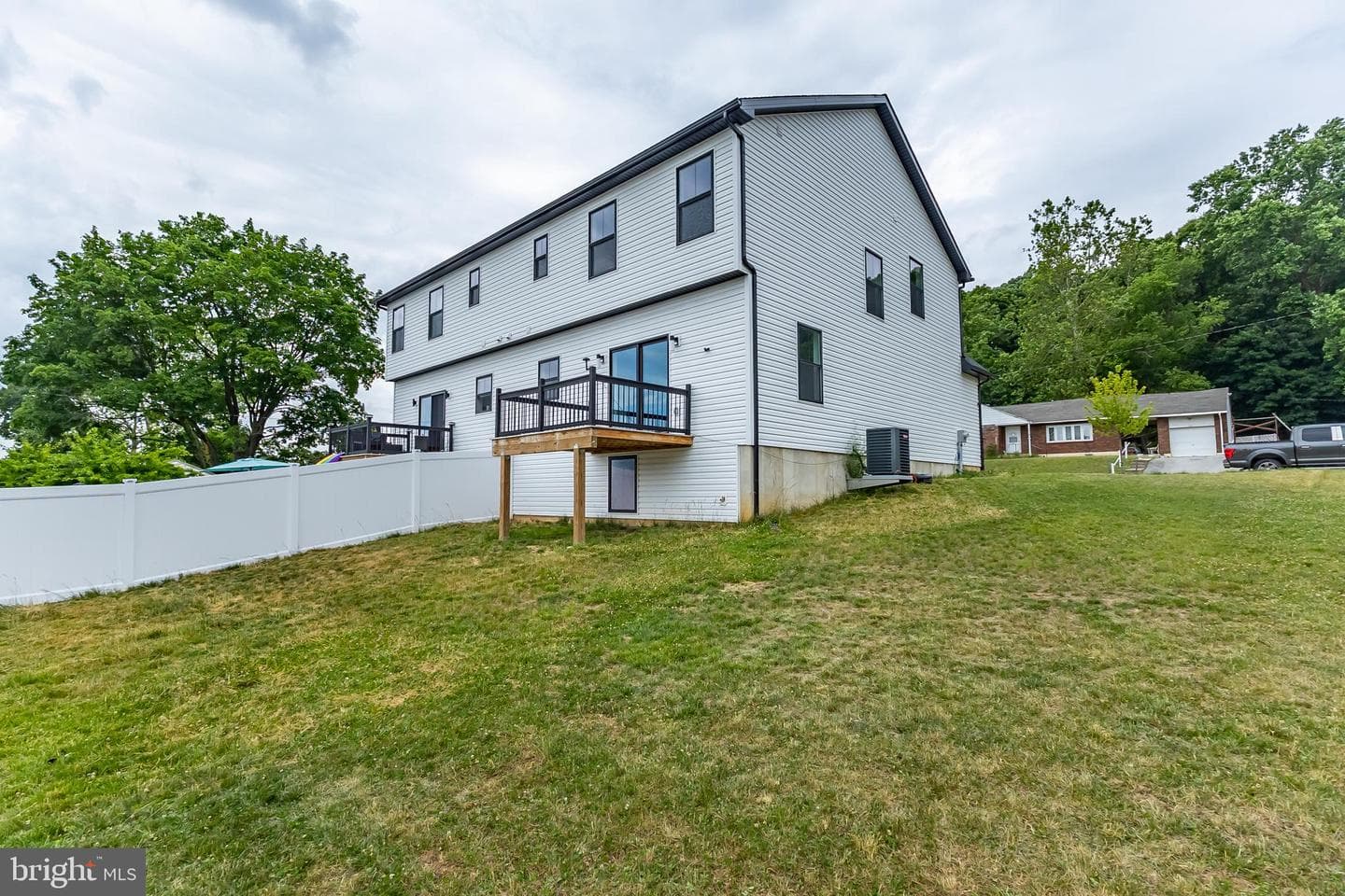 238 E Cumberland Street photo 12