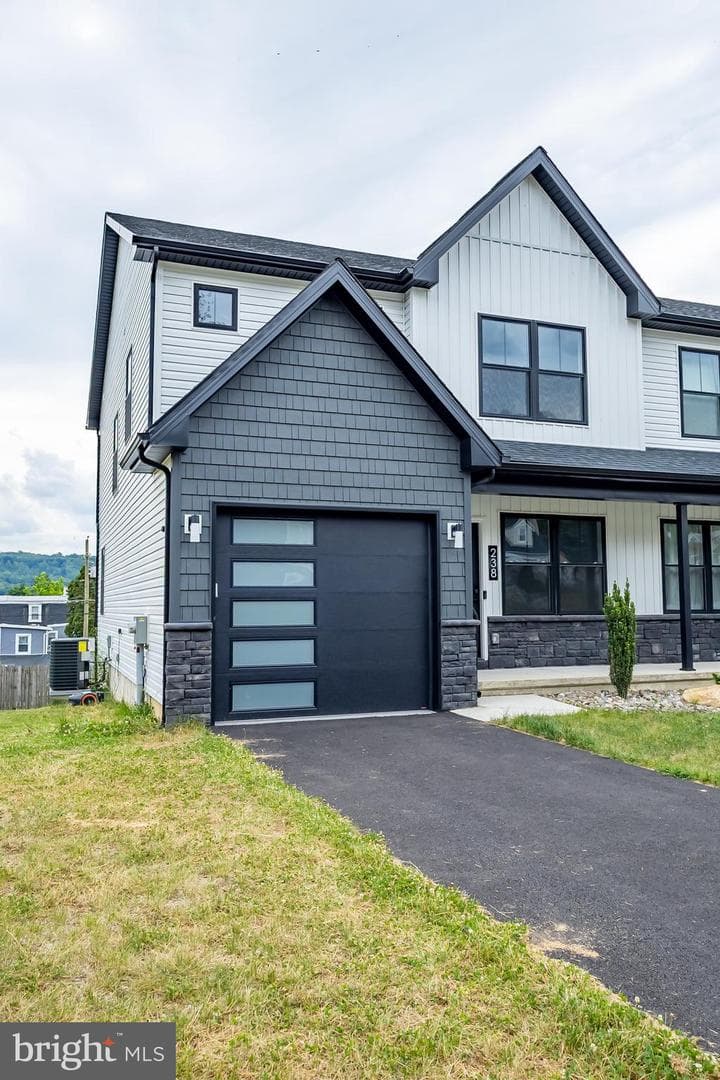 238 E Cumberland Street photo 5