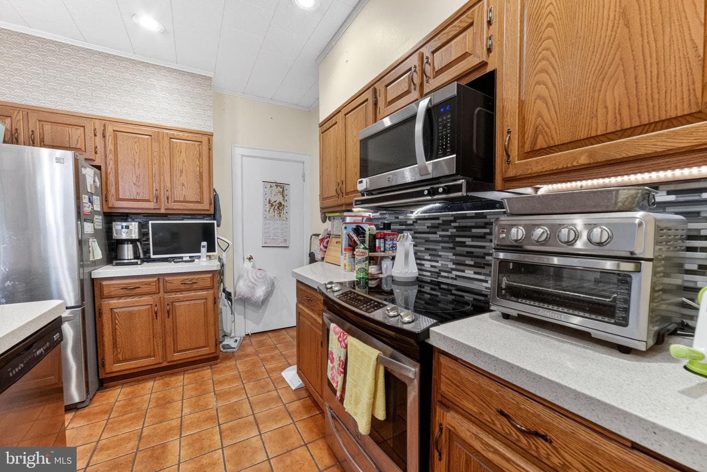 2218 W Tilghman Street photo 10