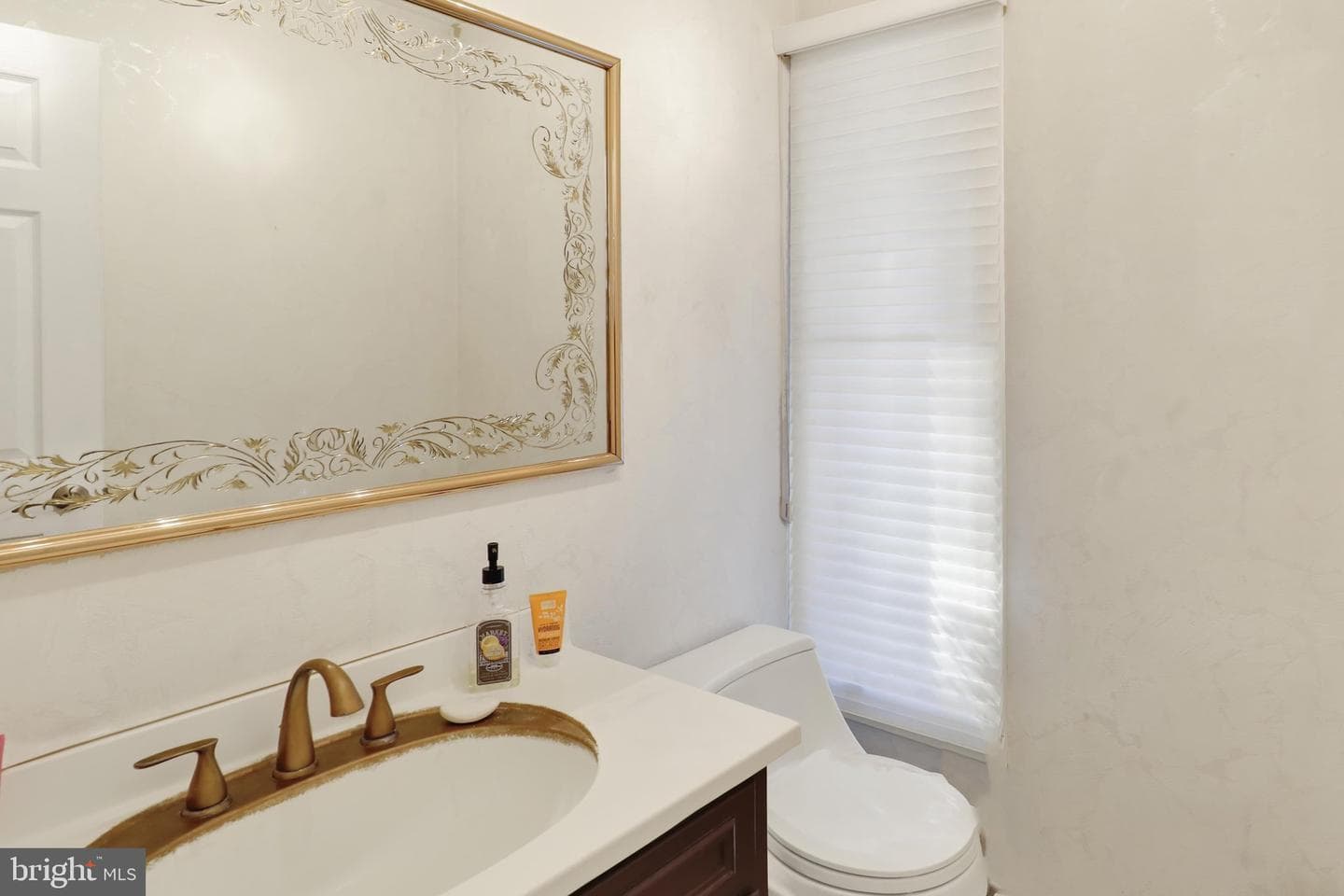 2210 Greenwood Road photo 40