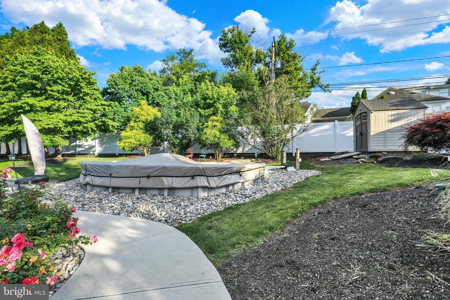 2210 Greenwood Road photo 45