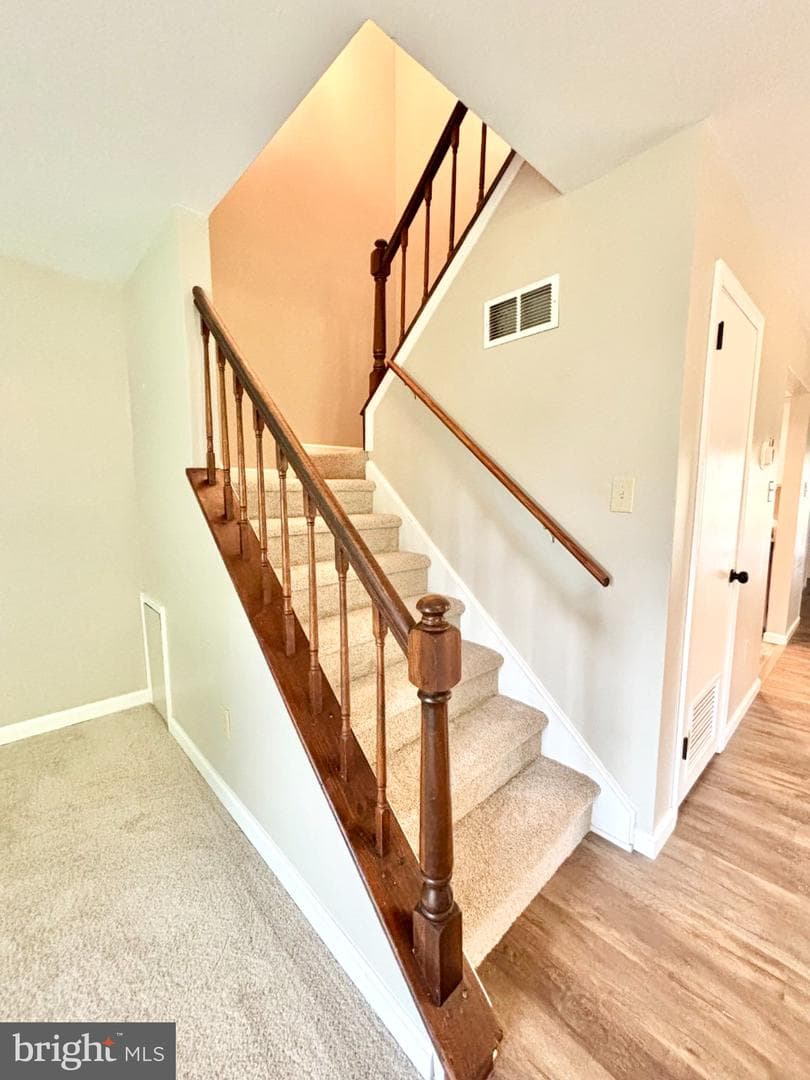 1726 Saratoga Court photo 15