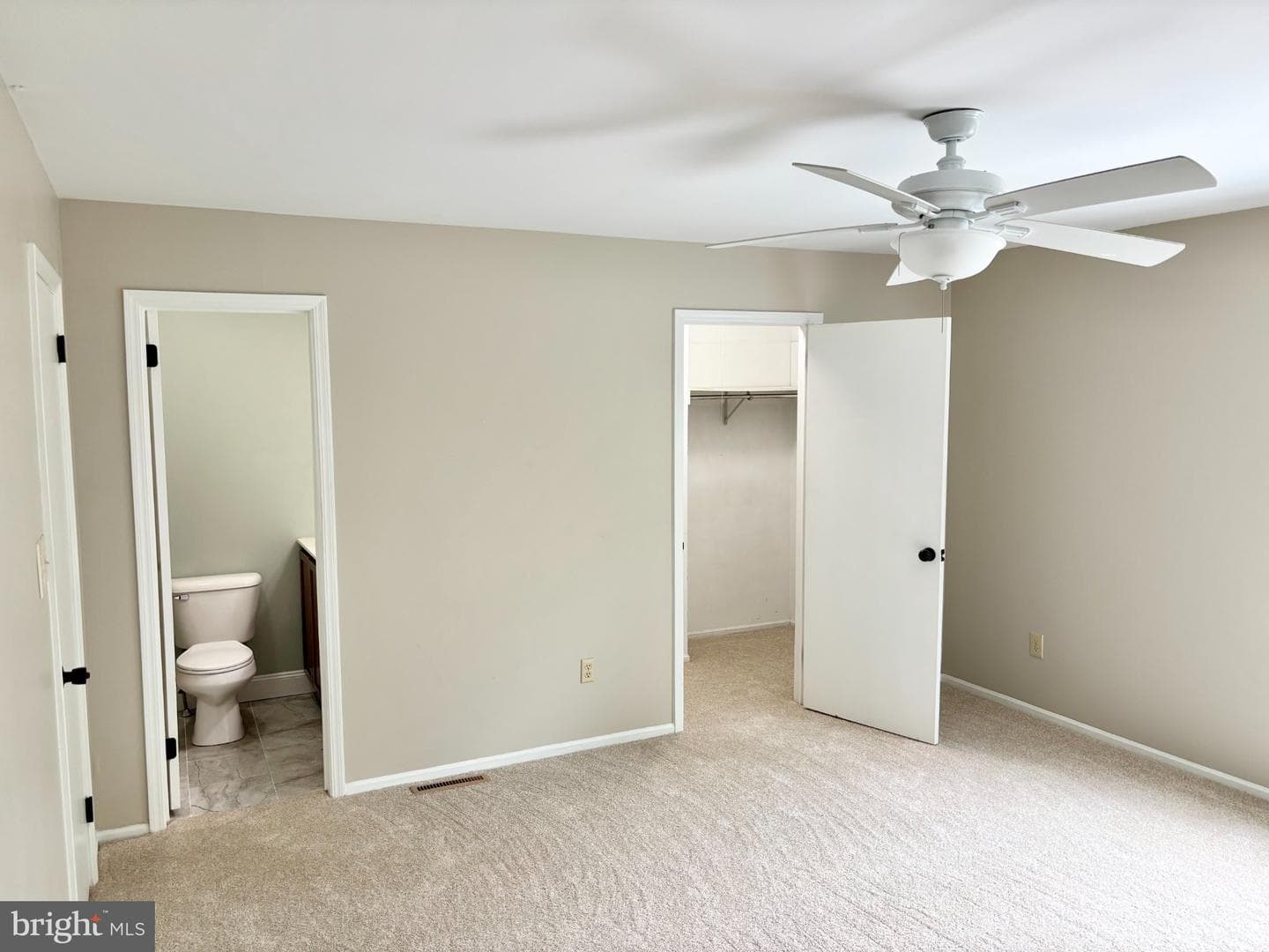 1726 Saratoga Court photo 18