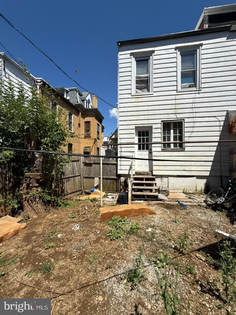 528 W Tilghman Street photo 3