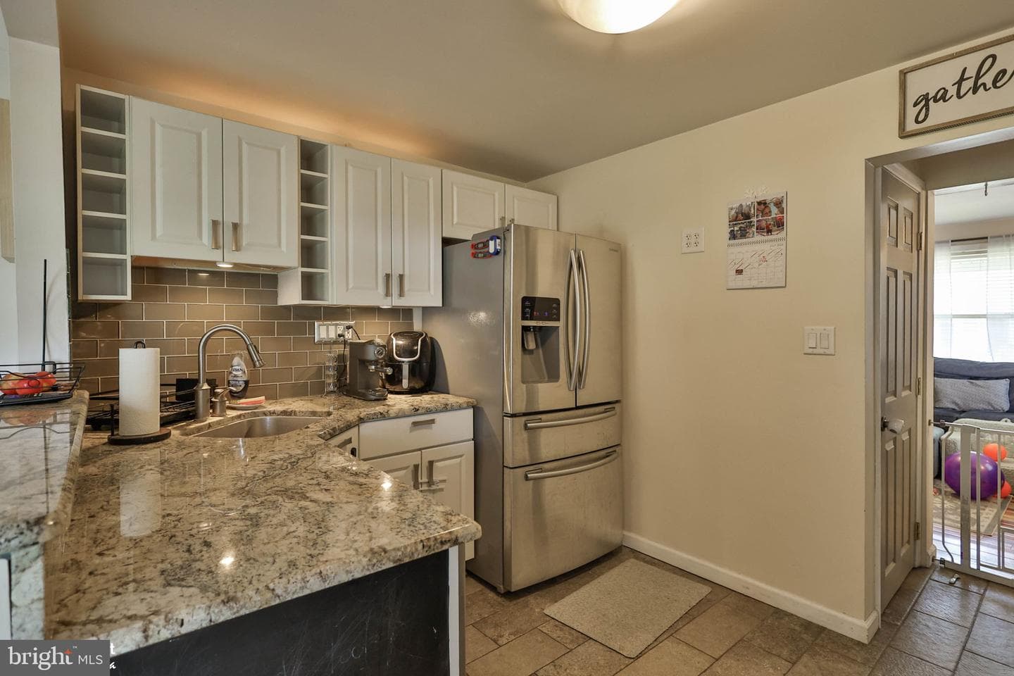 2310 E Woodlawn Street photo 15