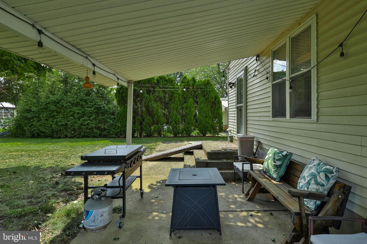 2310 E Woodlawn Street photo 44