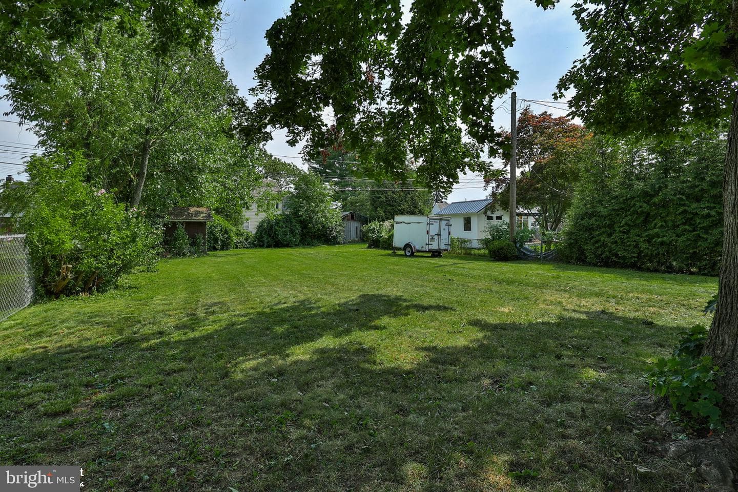 2310 E Woodlawn Street photo 47