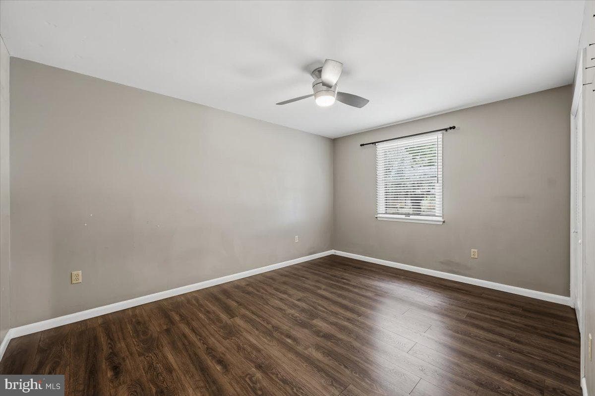 5429 Curtis Drive photo 18
