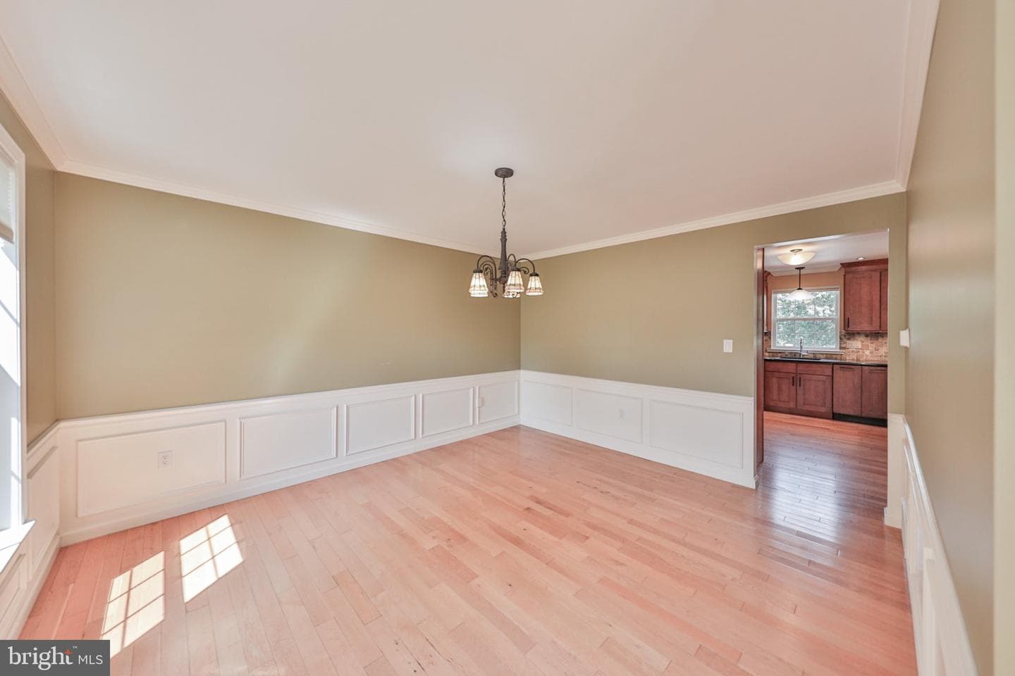 1639 Ashley Court photo 20