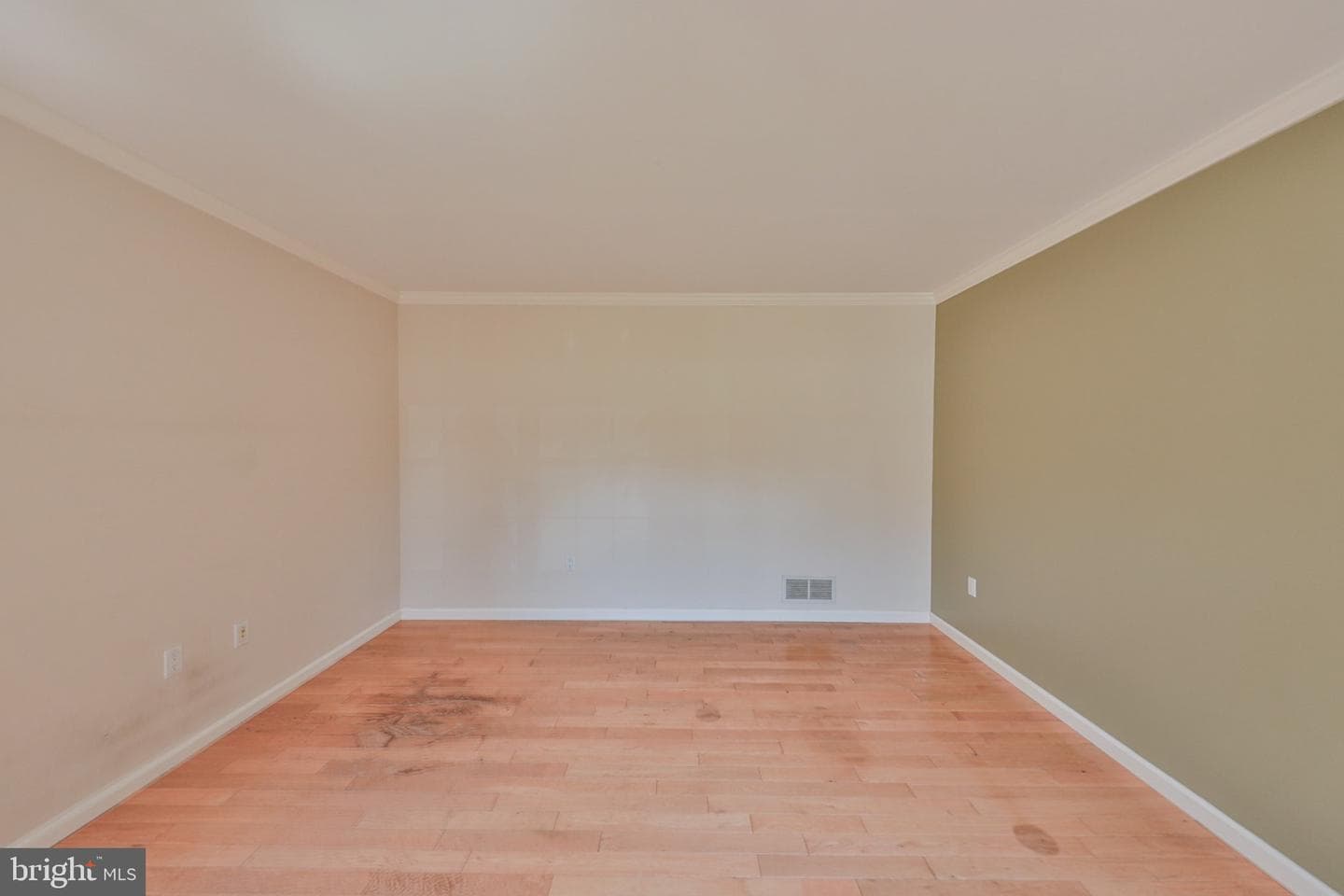 1639 Ashley Court photo 23