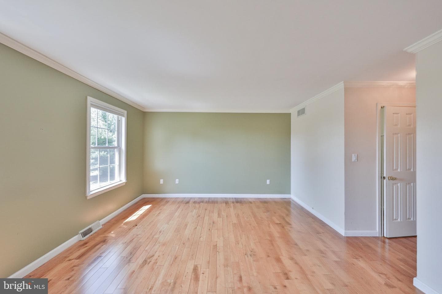 1639 Ashley Court photo 37