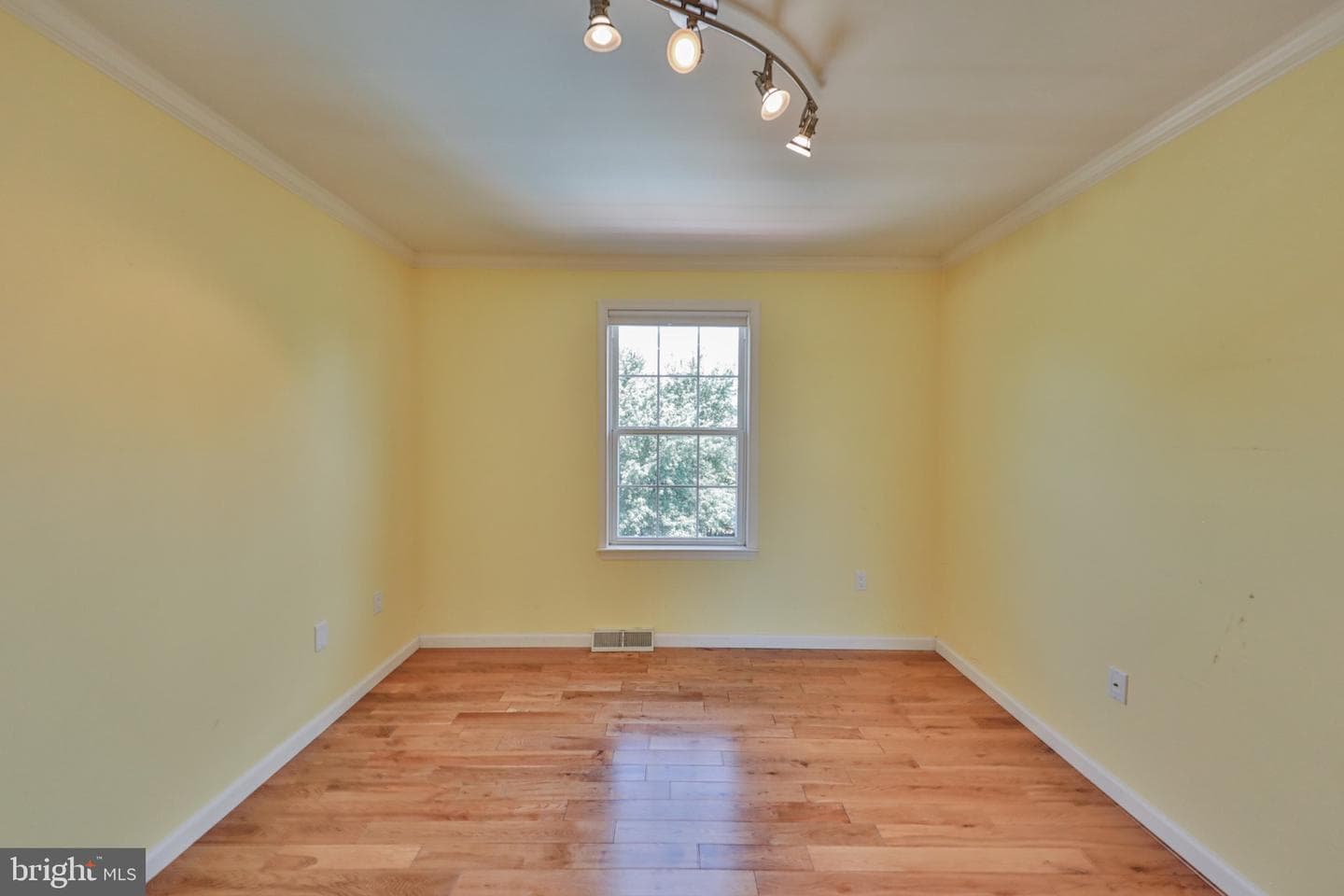 1639 Ashley Court photo 43