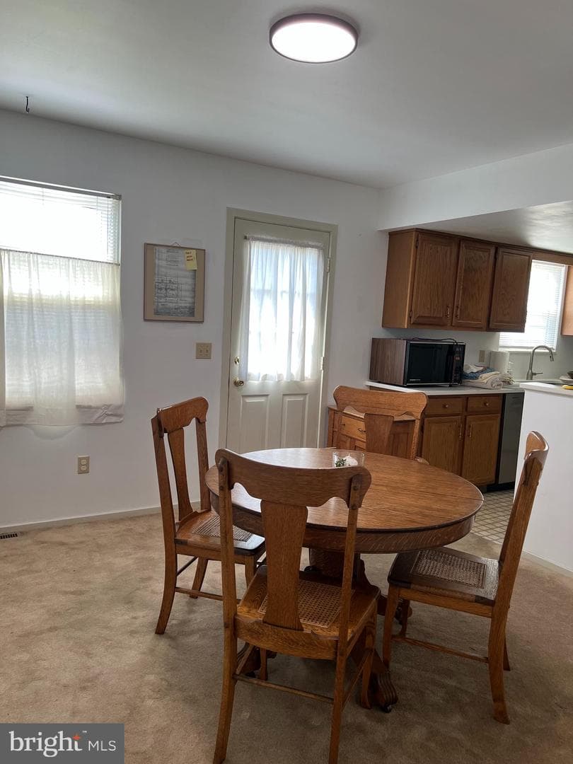 4258 Iroquois Street photo 9