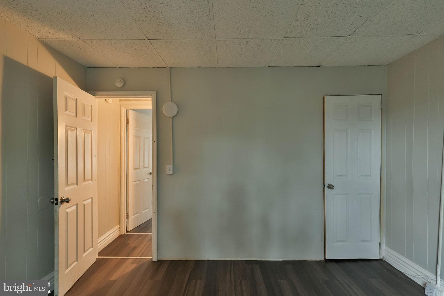230 N Nagle Street photo 41