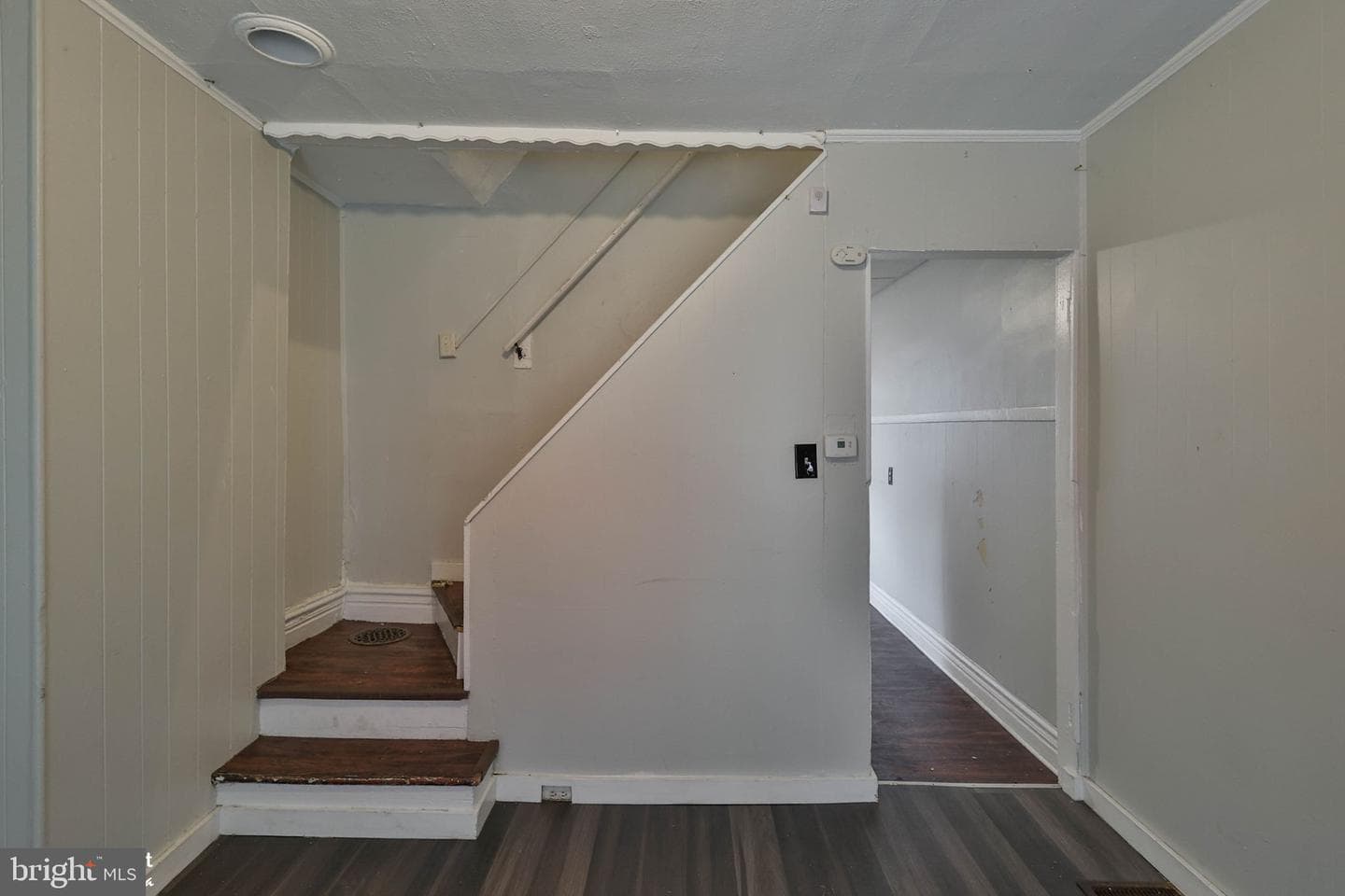 230 N Nagle Street photo 9