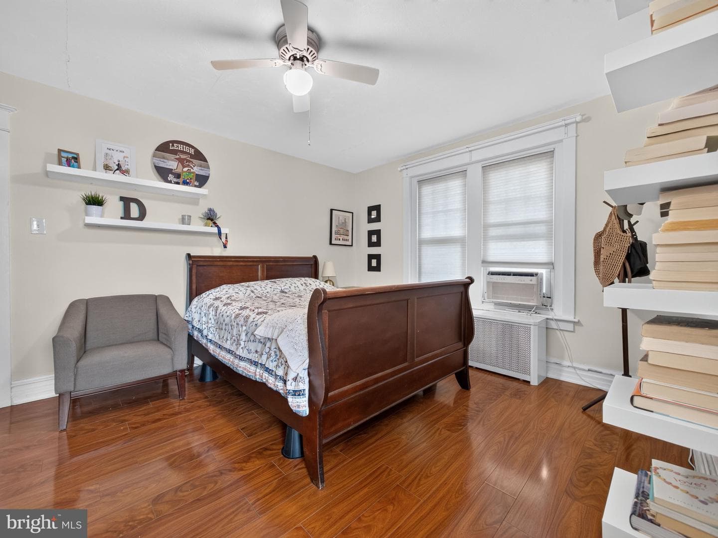 2445 W Allen Street photo 22