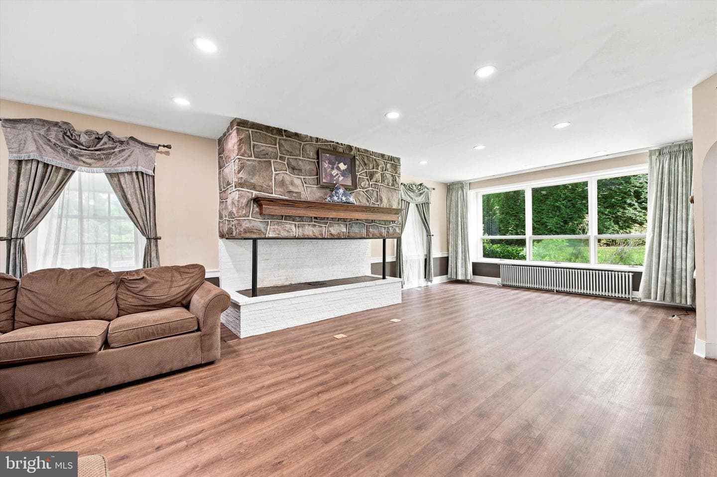 7701 Chestnut Street photo 15