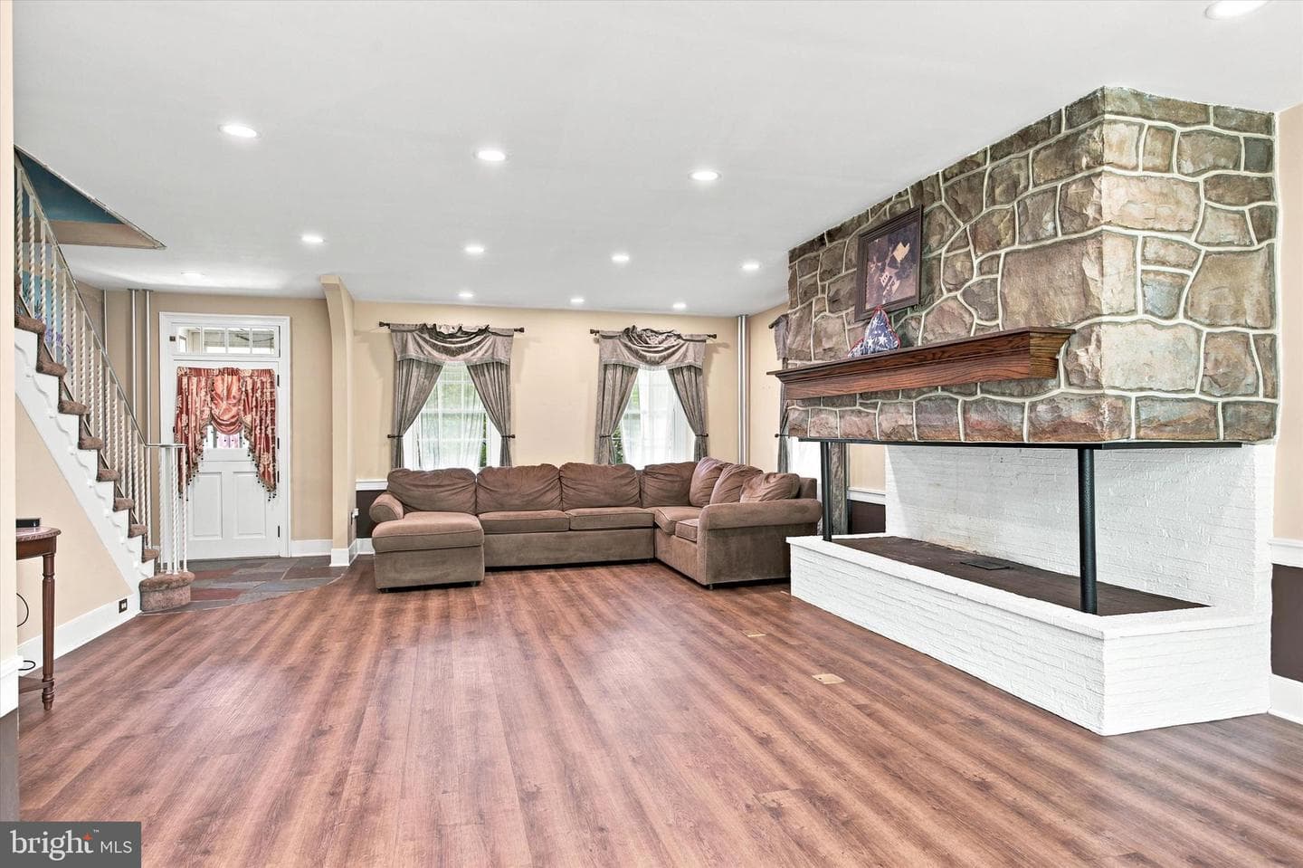 7701 Chestnut Street photo 16