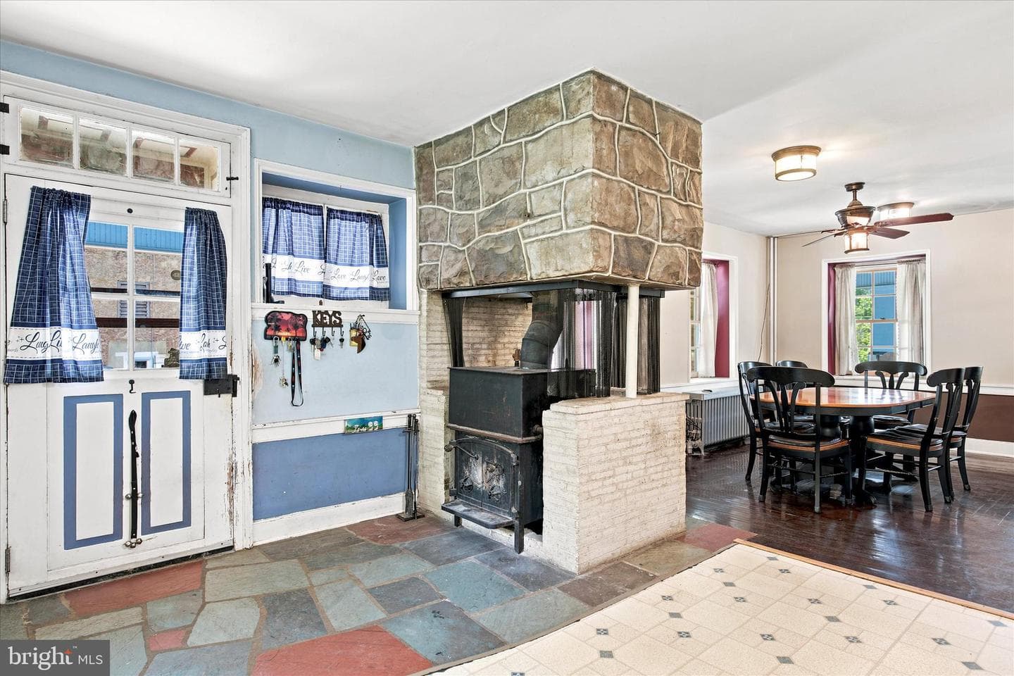 7701 Chestnut Street photo 21