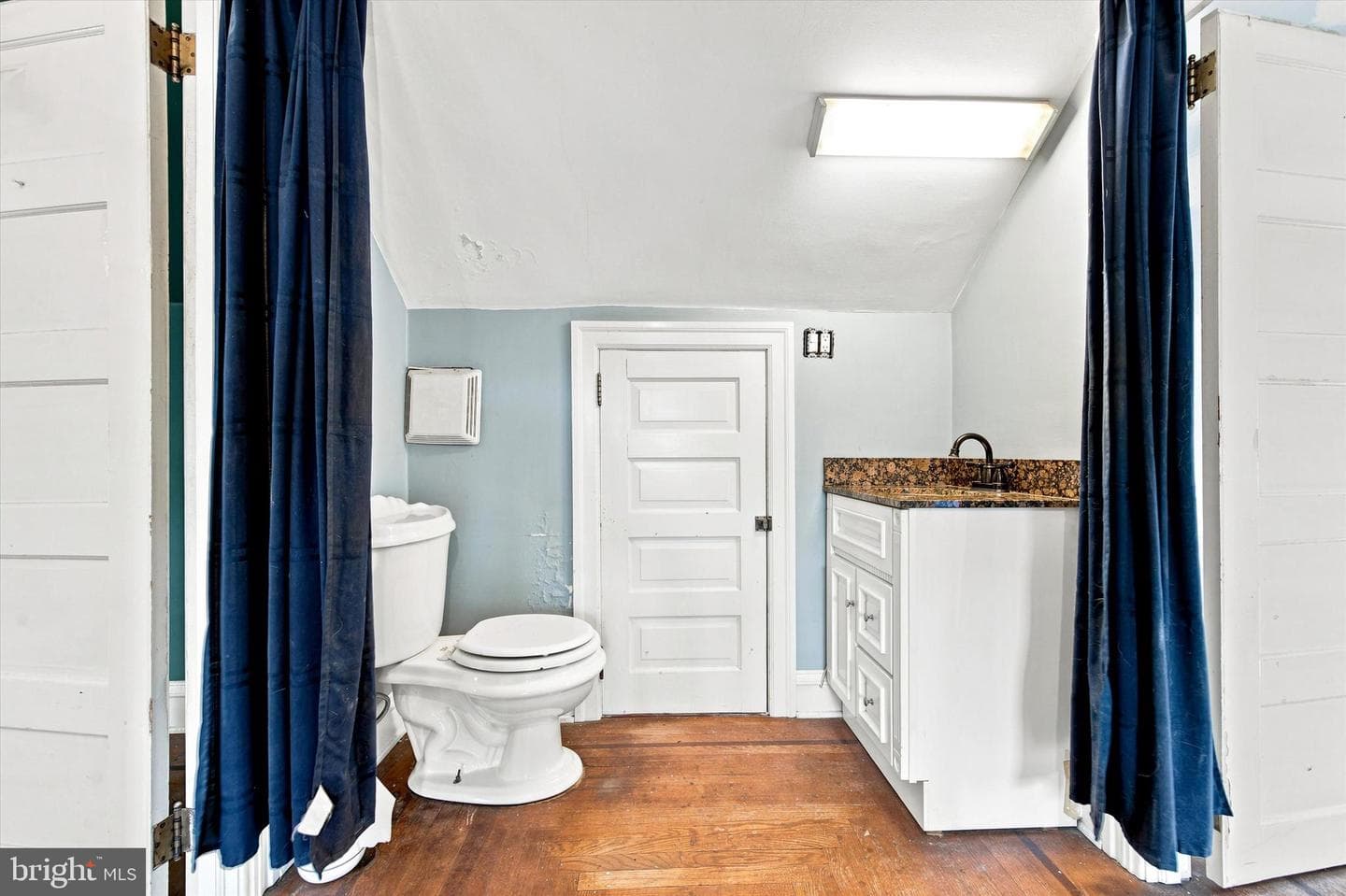 7701 Chestnut Street photo 32