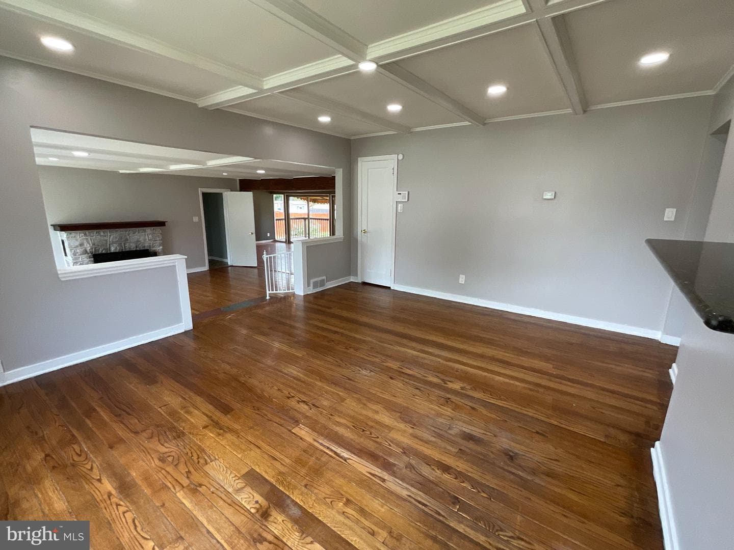3128 Diamond Avenue photo 16