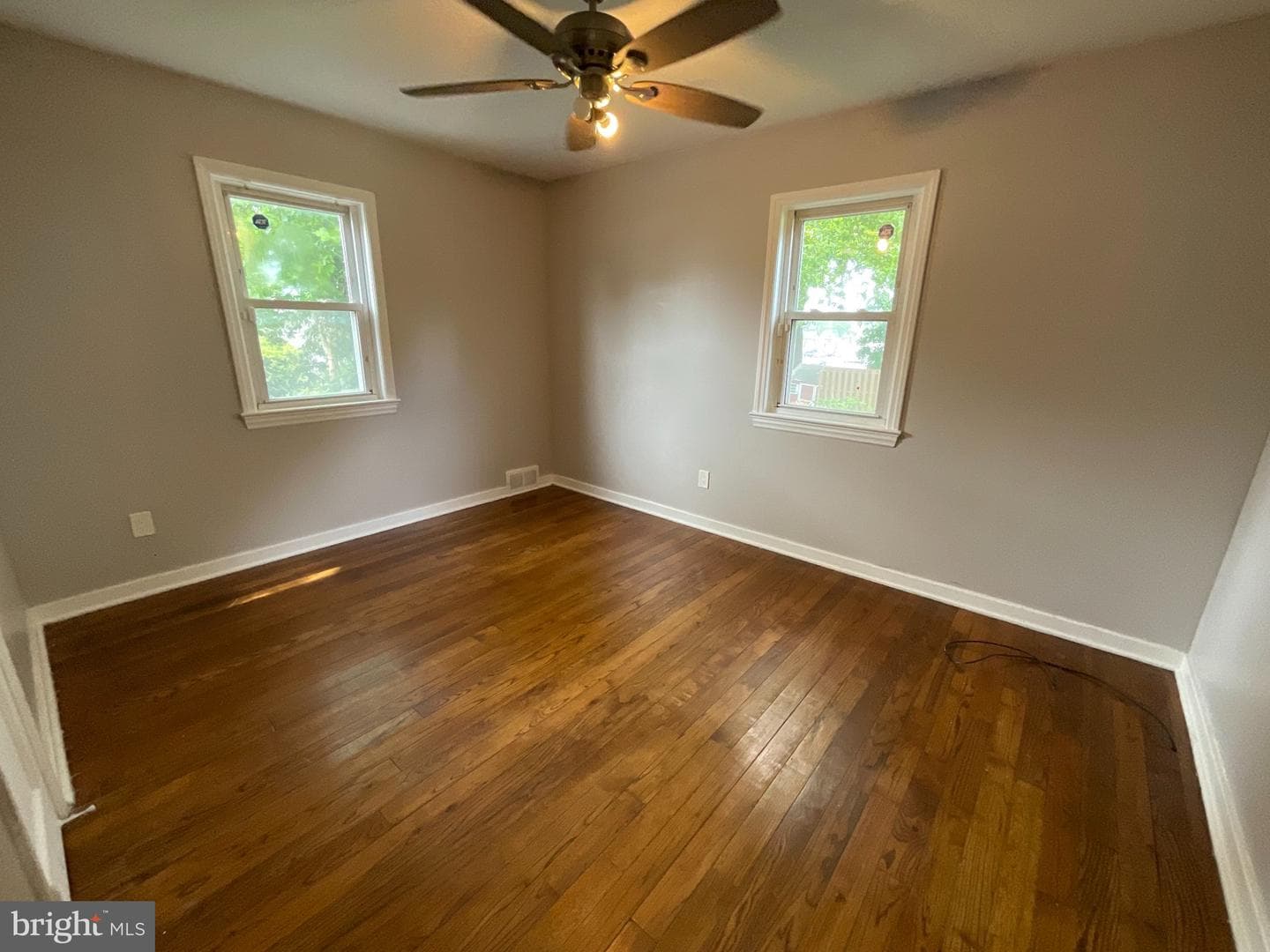 3128 Diamond Avenue photo 28
