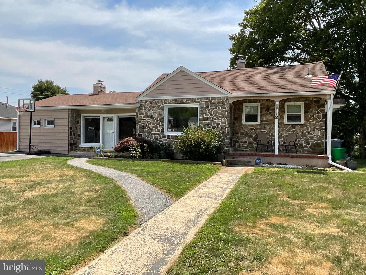 3128 Diamond Avenue photo 5