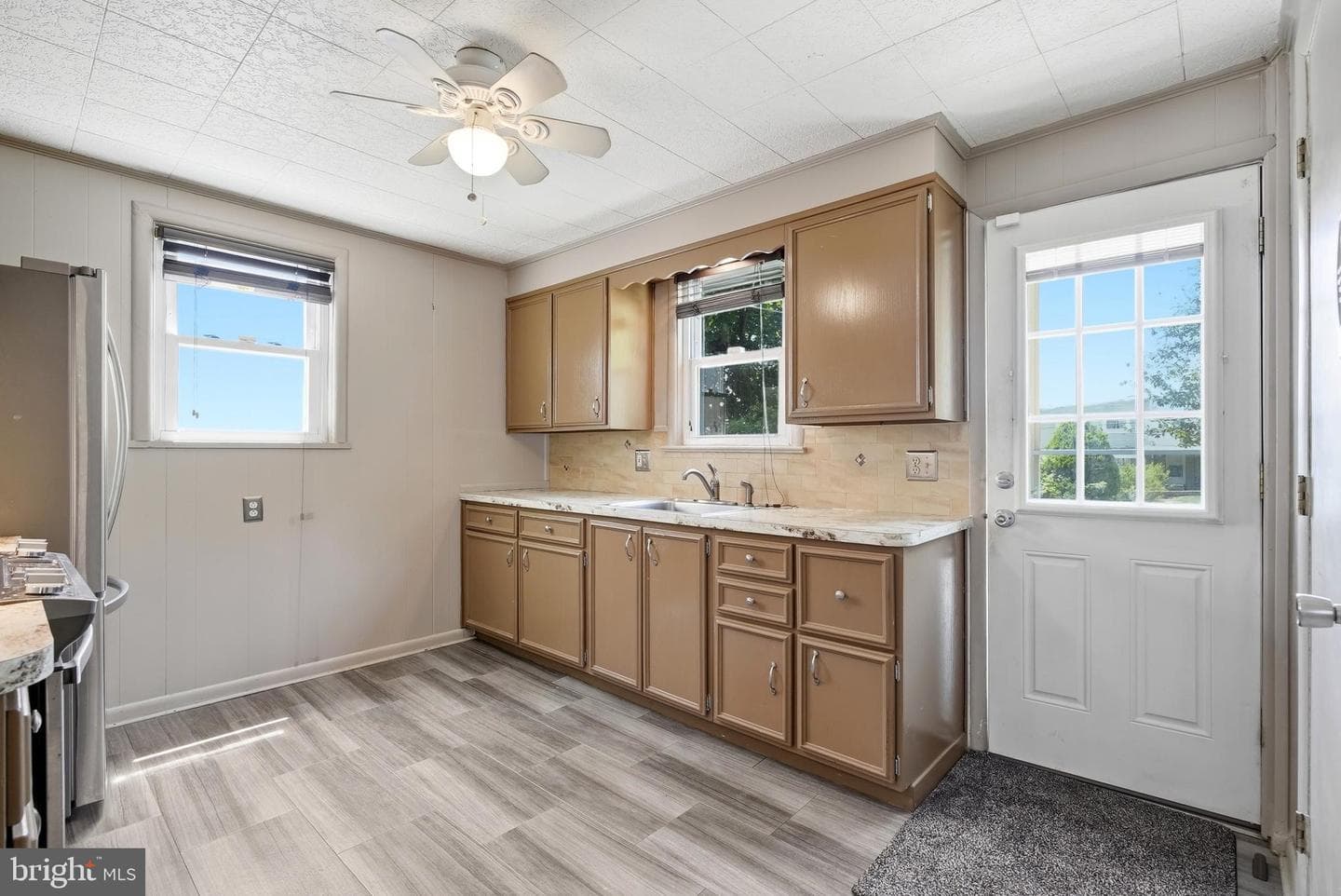 868 N Irving Street photo 15