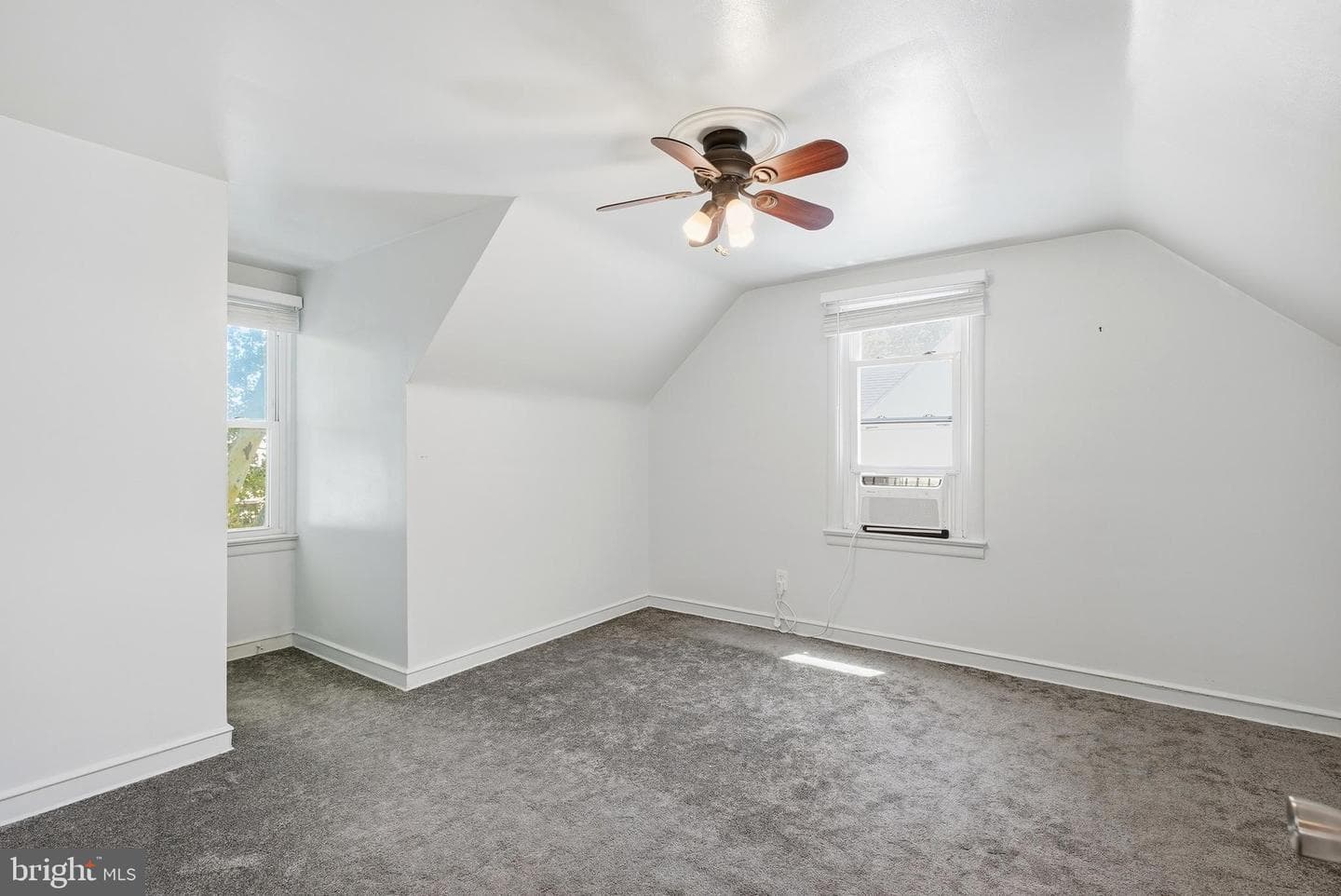 868 N Irving Street photo 23
