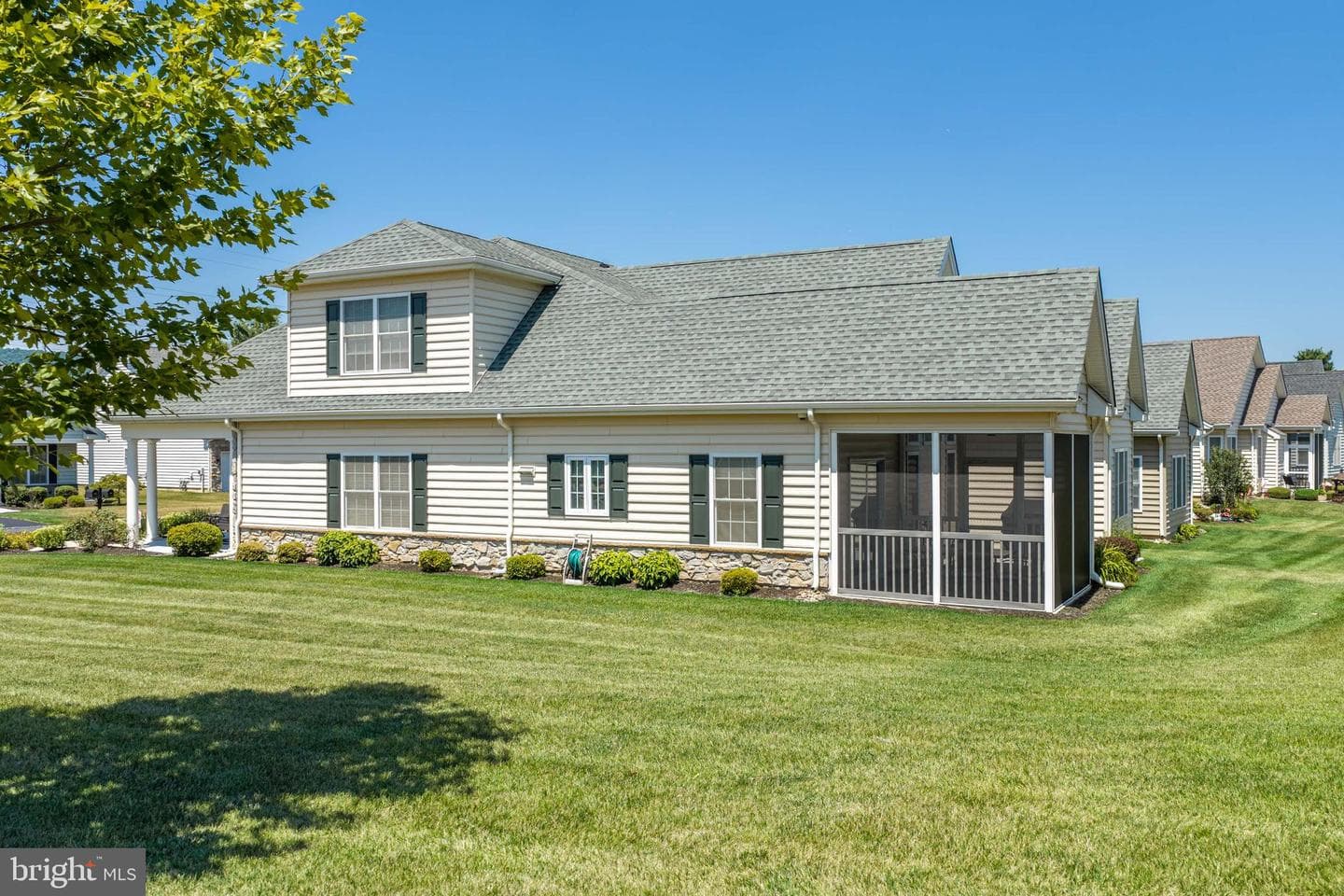 4406 Colonial photo 45