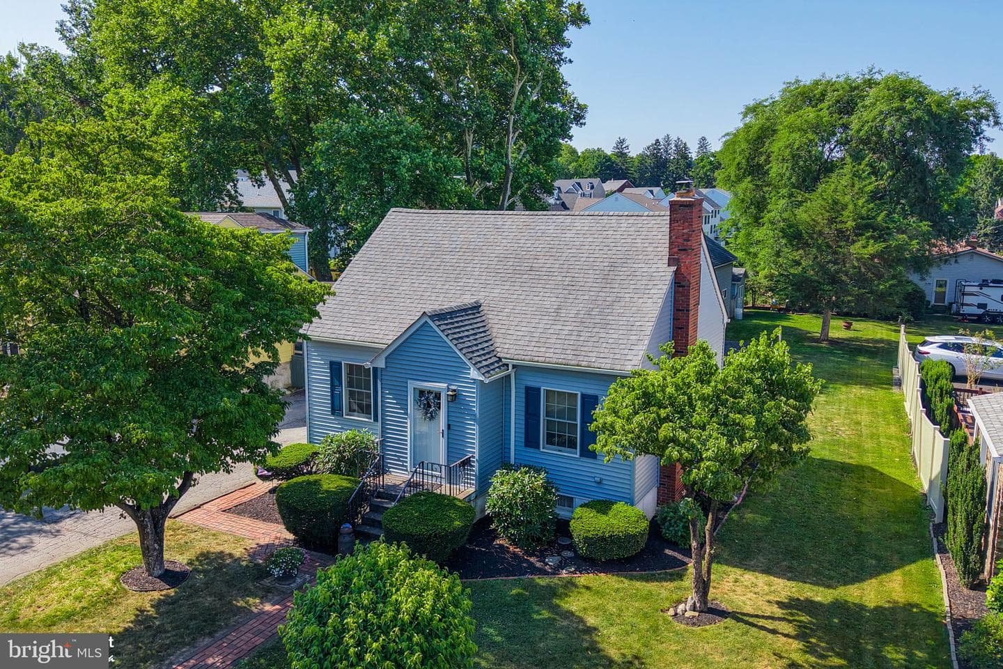 132 E Landis Street photo 3