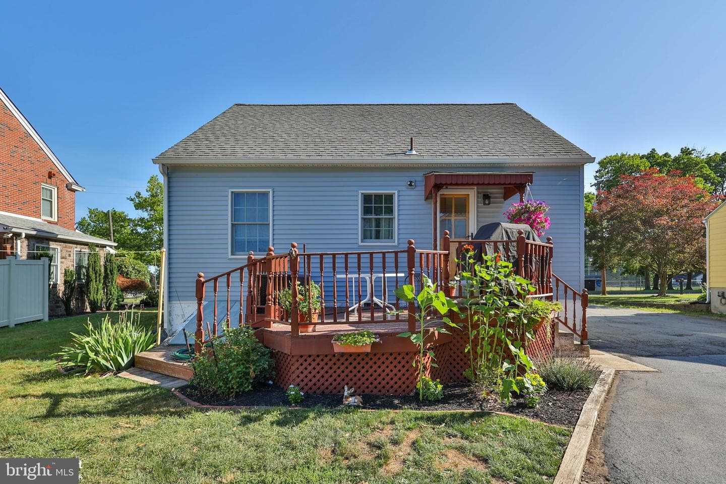 132 E Landis Street photo 55