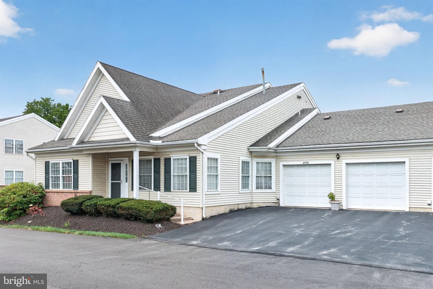 4690 Blue Grass Lane, Macungie