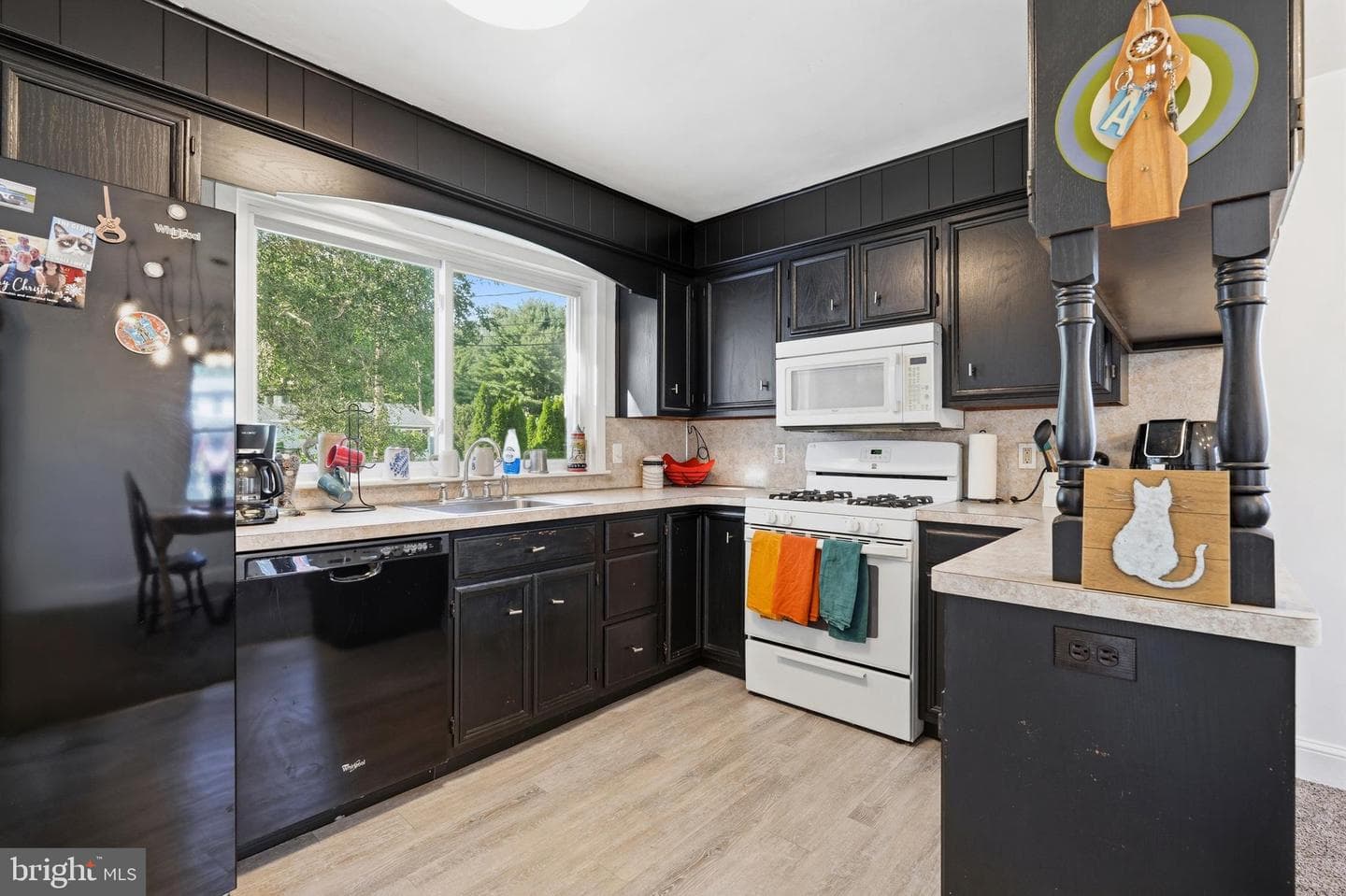 1665 Broadway photo 19