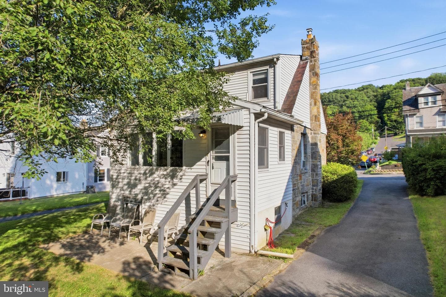 1665 Broadway photo 6