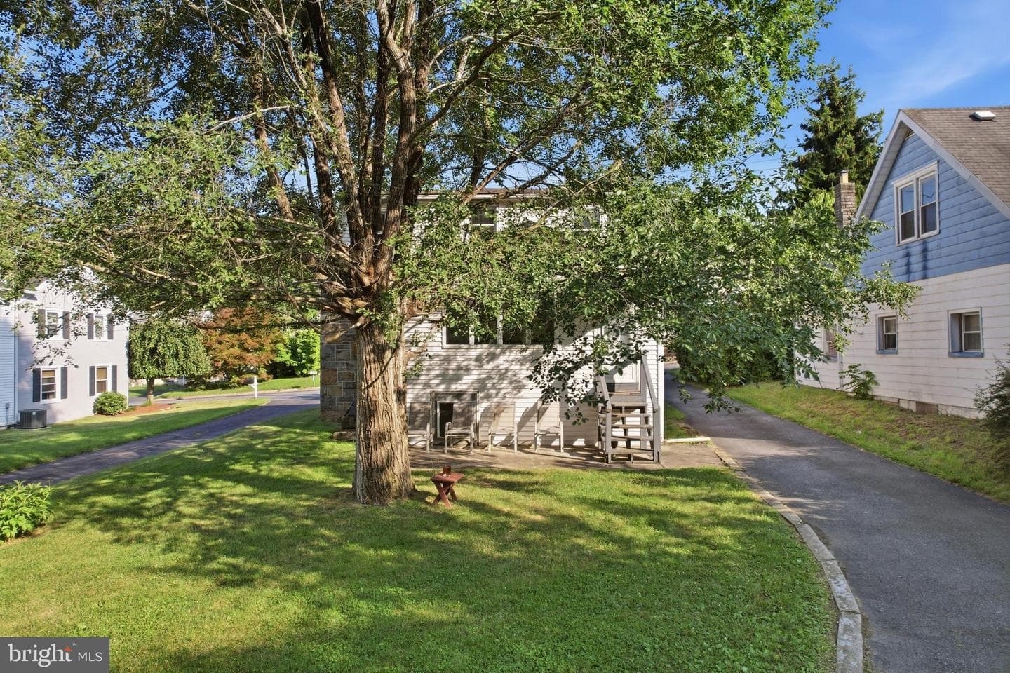 1665 Broadway photo 7